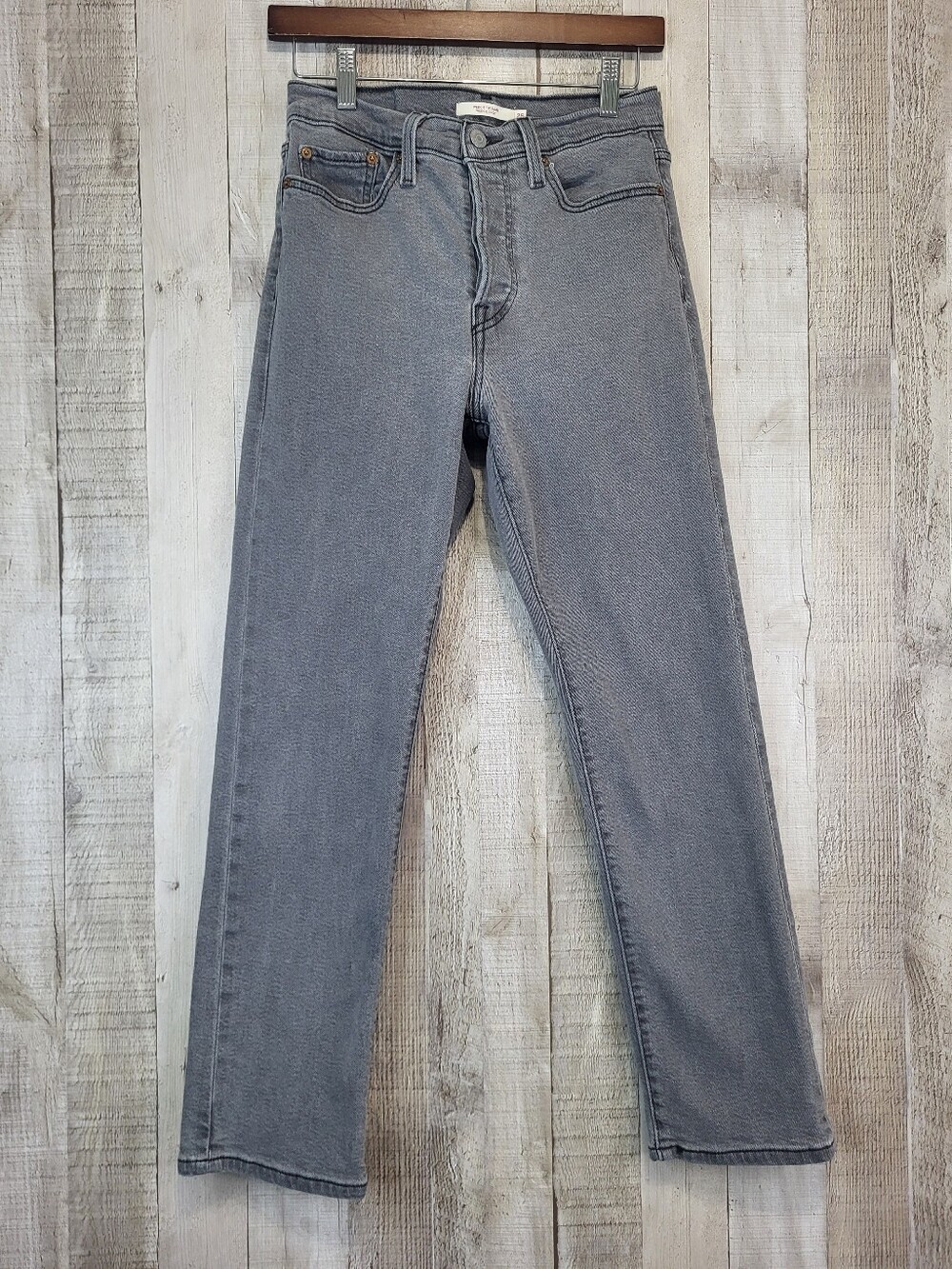 Levi's Wedgie Straight Grey Jeans. Ladies Size 28